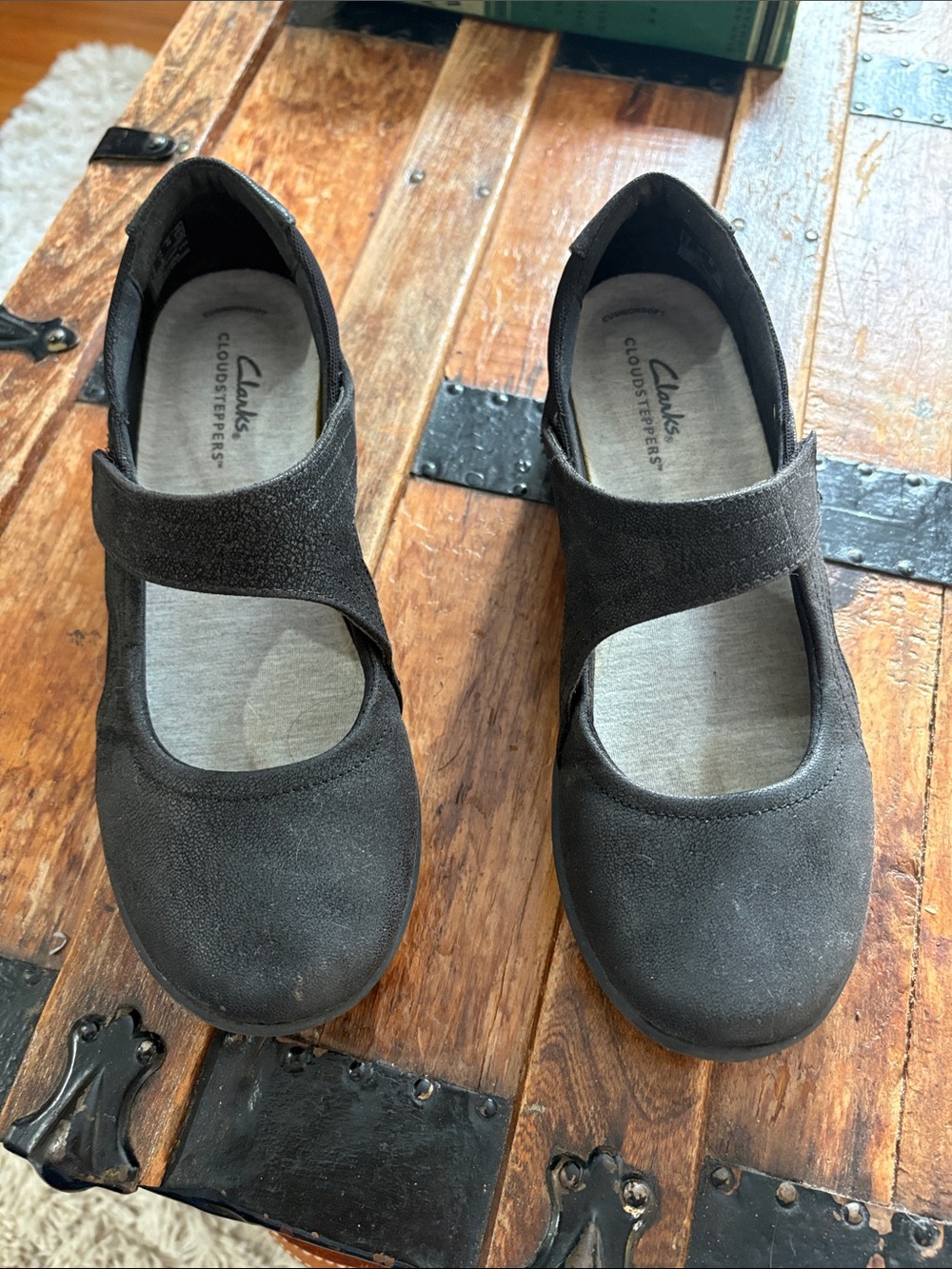 Clarks Women's Black Mary Jane Cross-Strap Flats